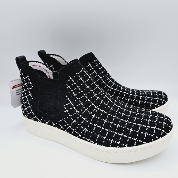 Skechers #158271 Black Windowpane Air-Cooled ArchFit High Top Knit Sneakers NWT - Picture 1 of 16